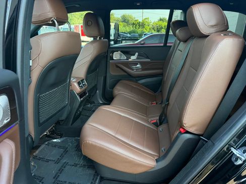 Used 2024 Mercedes-Benz GLS 450 4MATIC image 19