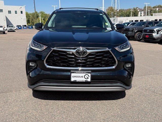 Used 2022 Toyota Highlander Platinum FWD image 8