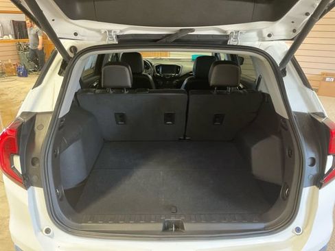 Used 2023 GMC Terrain AT4 image 11