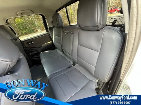 Used 2022 Nissan Frontier SV image 16