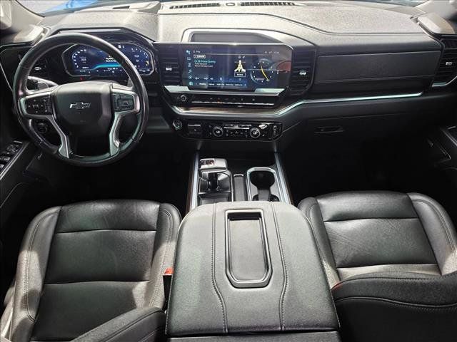 Used 2022 Chevrolet Silverado 1500 RST w/ Convenience Package II AWD/4WD image 13