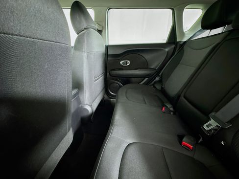 Used 2019 Kia Soul + image 23