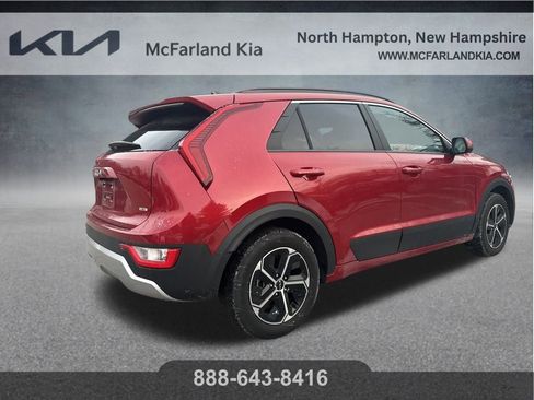 Used 2024 Kia Niro LX image 7