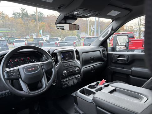 Used 2024 GMC Sierra 2500 Pro w/ Convenience Package image 15