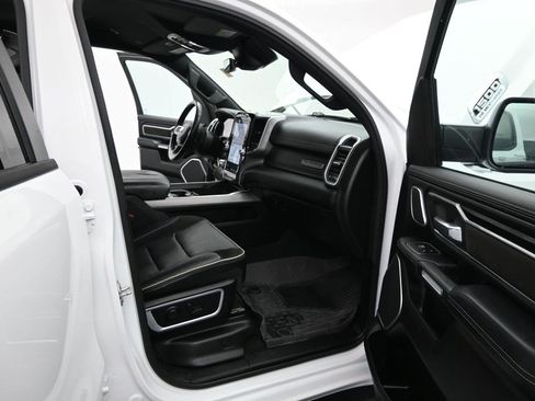 Used 2023 RAM 1500 Laramie AWD/4WD image 10