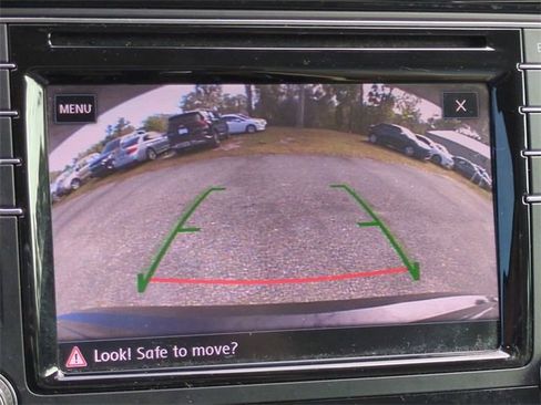 Used 2017 Volkswagen Passat 1.8T SEL Premium image 20