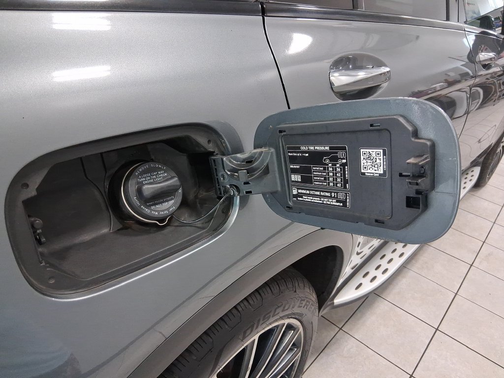 Used 2019 Mercedes-Benz GLC 300 image 41