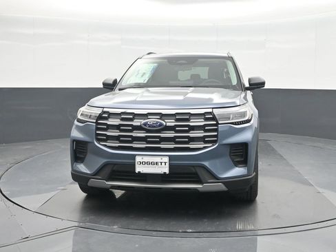 New 2025 Ford Explorer Active image 5