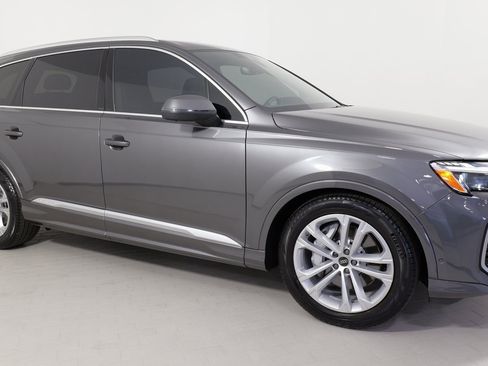 Used 2025 Audi Q7 3.0T Prestige w/ Prestige Package image 9