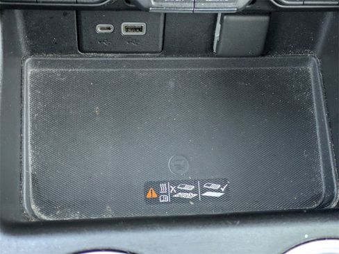 Used 2021 GMC Yukon SLT w/ SLT Luxury Plus Package image 30