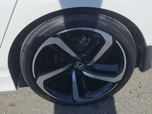 Used 2021 Honda Accord Sport image 8