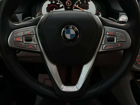 Used 2016 BMW 740i image 21