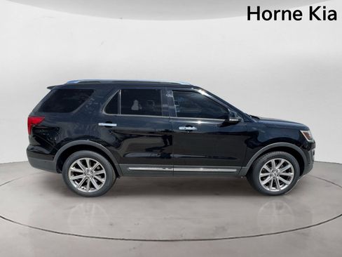 Used 2016 Ford Explorer Limited w/ Equipment Group 301A AWD/4WD image 3