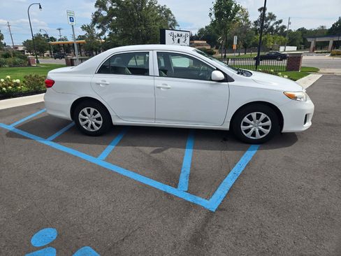 Used 2013 Toyota Corolla L FWD image 4