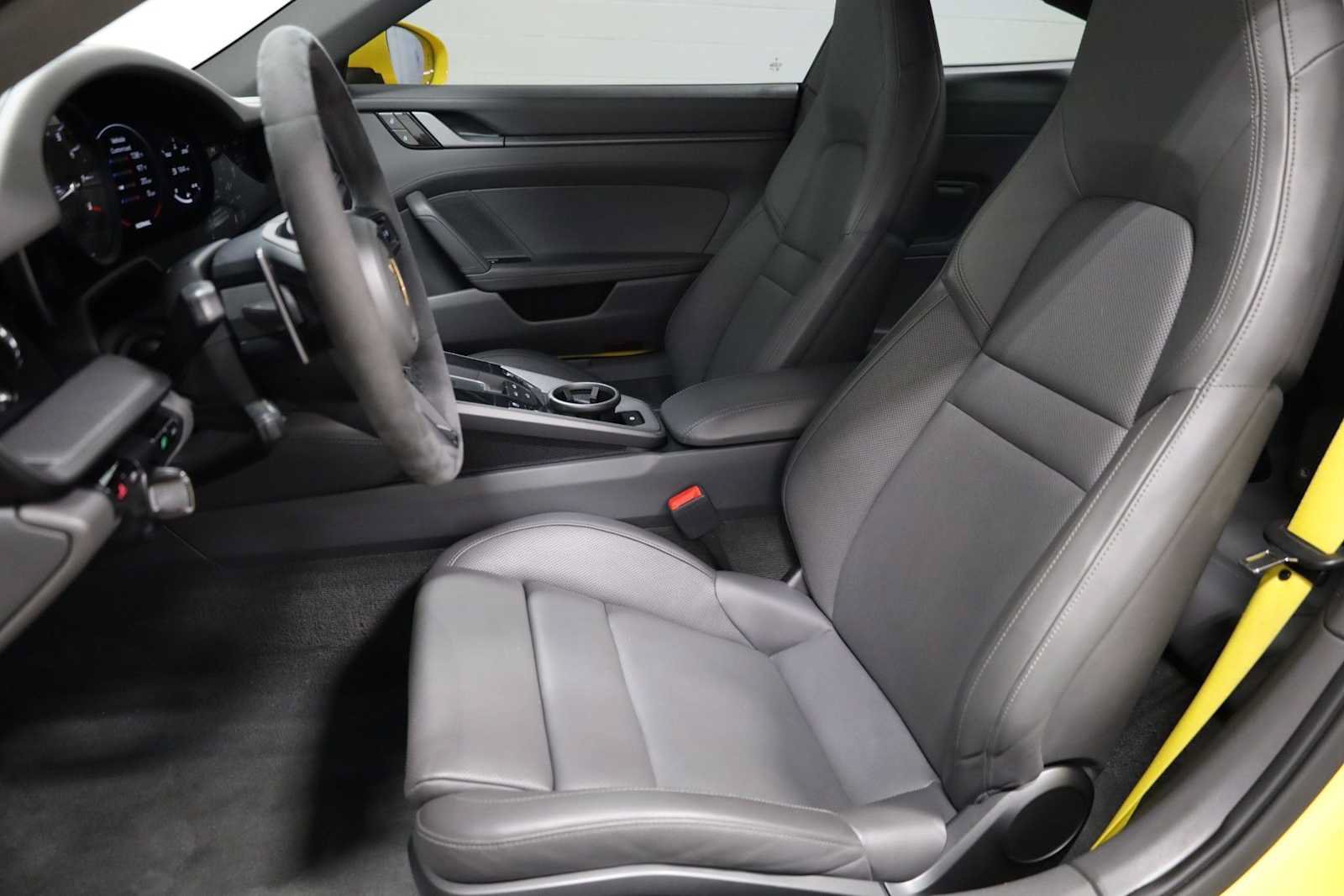 Certified 2020 Porsche 911 Carrera S RWD image 5