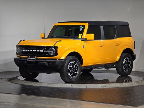 Used 2022 Ford Bronco Outer Banks image 5