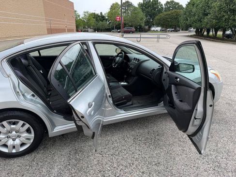 Used 2012 Nissan Altima 2.5 S FWD image 16