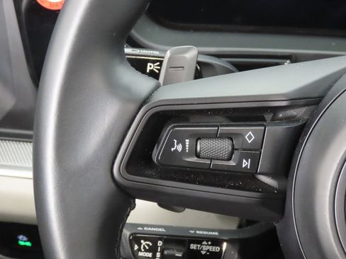 Certified 2025 Porsche Cayenne E-Hybrid AWD/4WD image 21