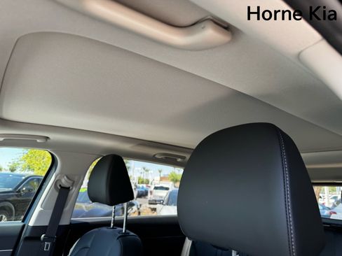 New 2025 Kia Sorento S w/ Panoramic Sunroof Package image 18