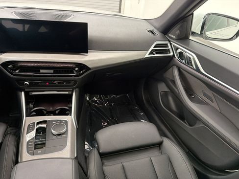 Used 2025 BMW 430i w/ Premium Package RWD image 29