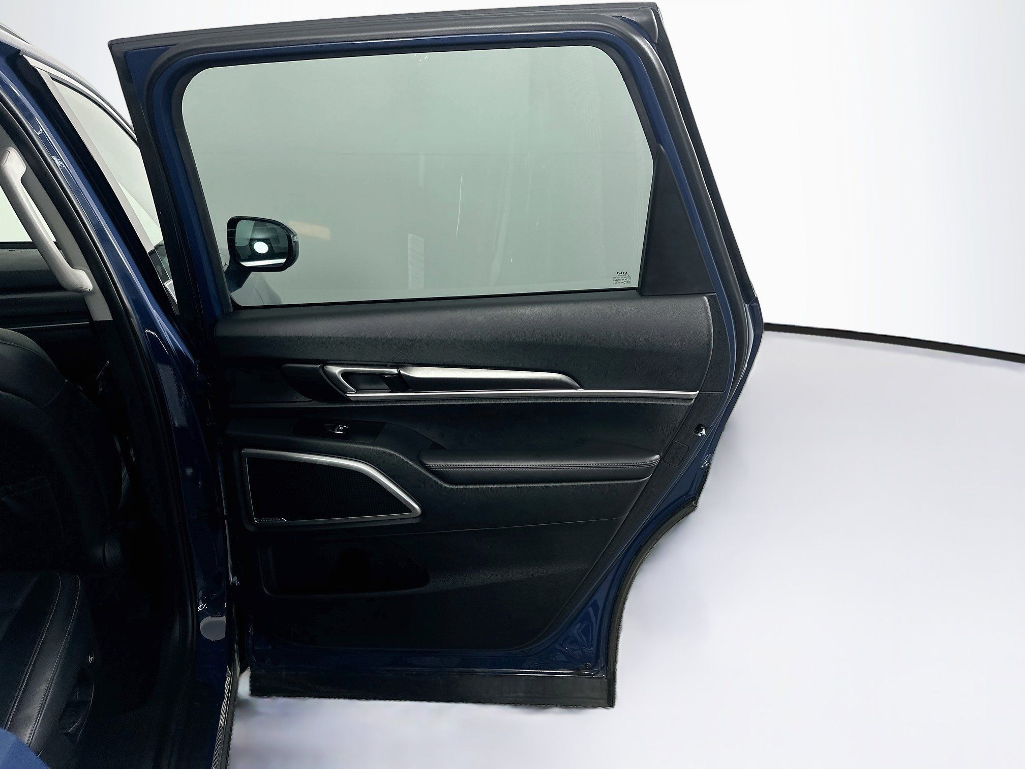 Used 2025 Kia Telluride S FWD image 33