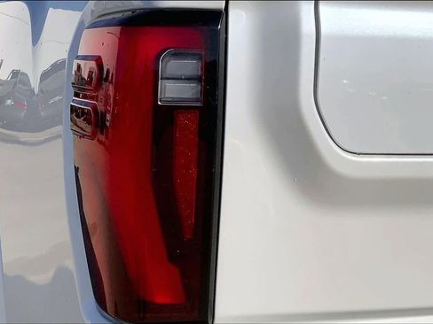 Used 2024 GMC Sierra 3500 Denali Ultimate image 28