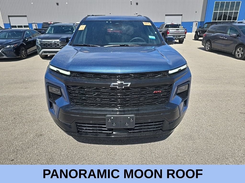 Used 2026 Chevrolet Traverse RS AWD/4WD image 2
