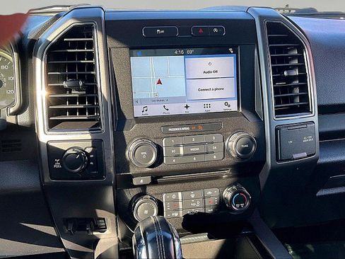 Used 2018 Ford F150 XLT w/ Equipment Group 302A Luxury AWD/4WD image 10
