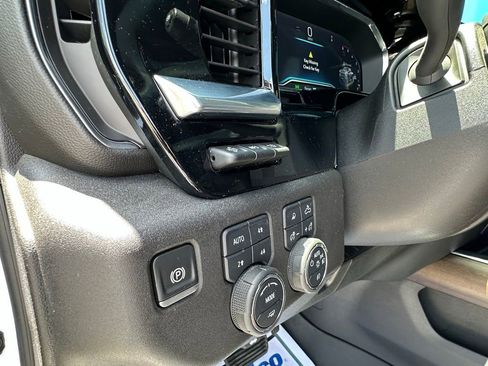 Used 2025 Chevrolet Silverado 3500 High Country w/ High Country Premium Package AWD/4WD image 37