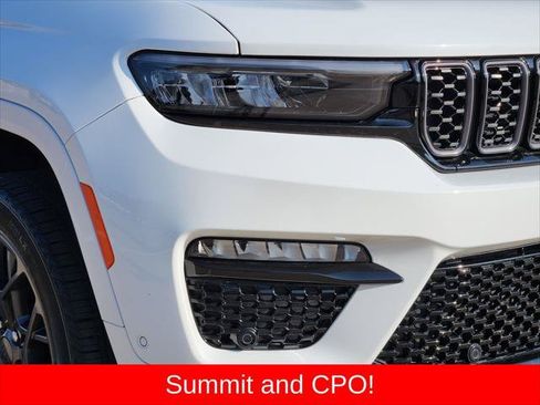 Certified 2025 Jeep Grand Cherokee Summit w/ Obsidian Package AWD/4WD image 9