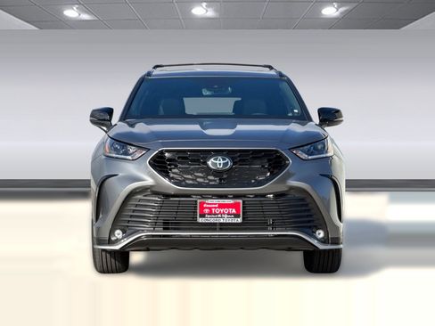 New 2026 Toyota Highlander XLE image 5