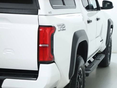 Used 2024 Toyota Tacoma TRD Off-Road image 45