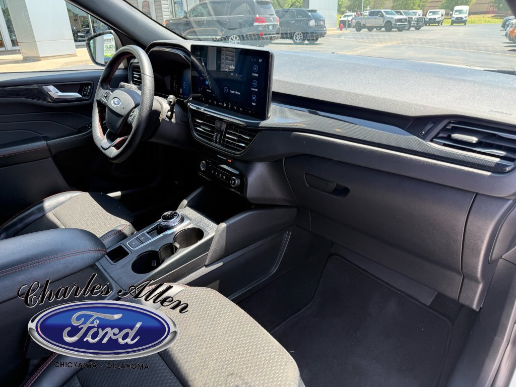 Used 2024 Ford Escape ST-Line w/ Tech Pack #1 FWD image 12