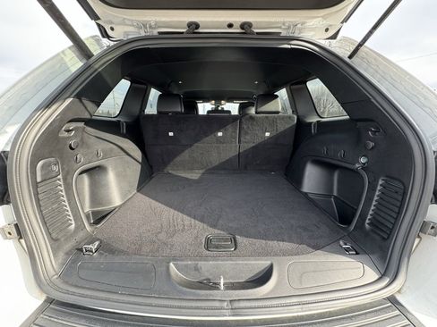 Used 2022 Jeep Grand Cherokee Laredo X image 6