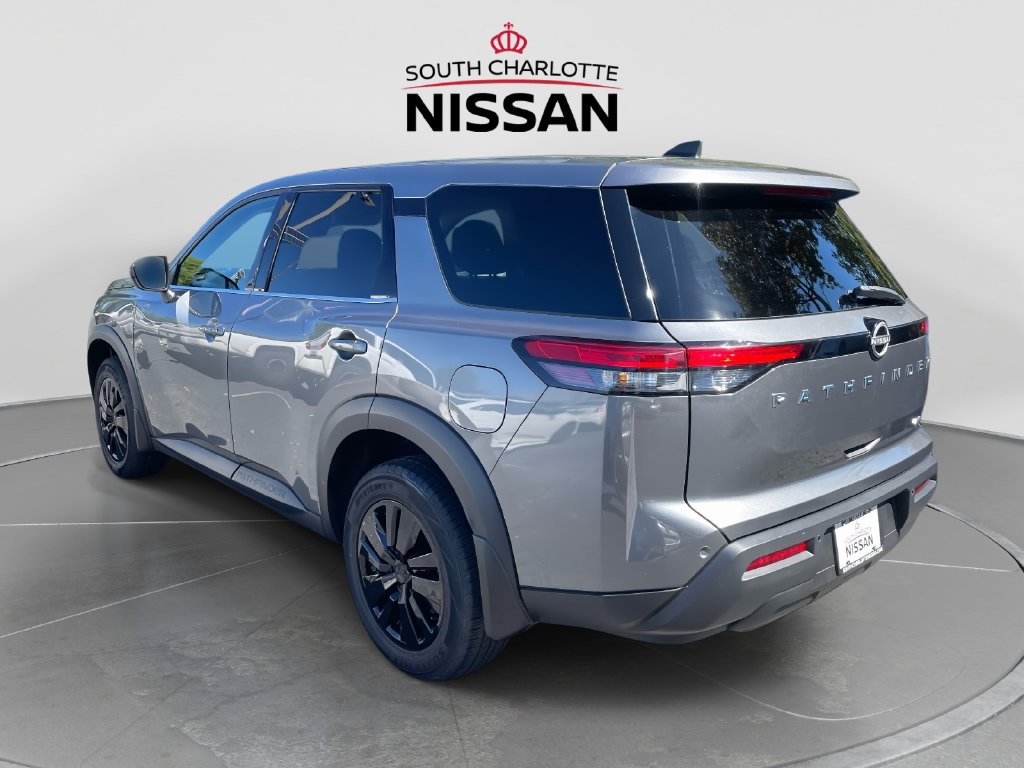 Used 2024 Nissan Pathfinder S AWD/4WD image 4