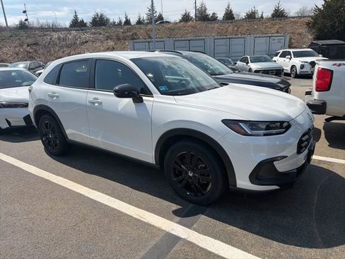 Used 2026 Honda HR-V Sport image 9