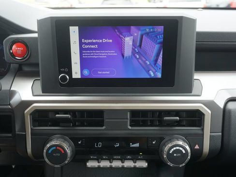 Used 2025 Toyota Tacoma TRD Sport AWD/4WD image 10