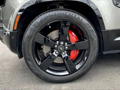 Used 2025 Land Rover Defender 110 X AWD/4WD image 35