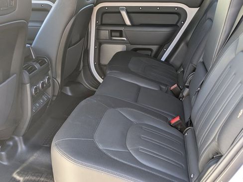 Used 2022 Land Rover Defender 110 X-Dynamic HSE image 20