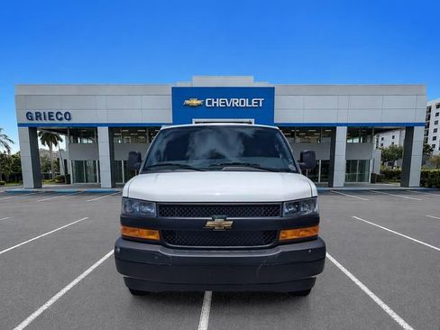 Used 2025 Chevrolet Express 2500 w/ Driver Convenience Package RWD image 3