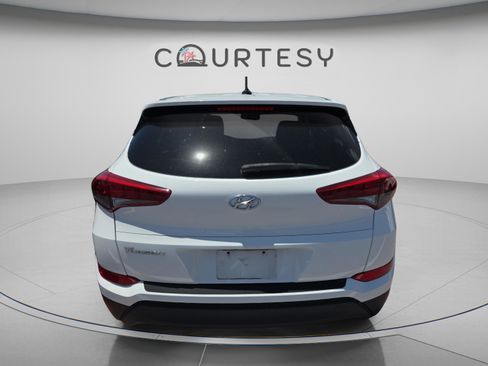 Used 2016 Hyundai Tucson SE FWD image 2