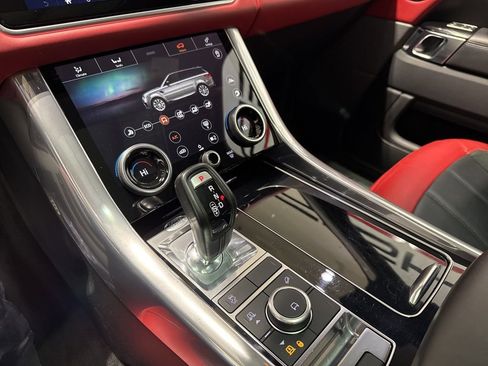 Used 2020 Land Rover Range Rover Sport HST image 21