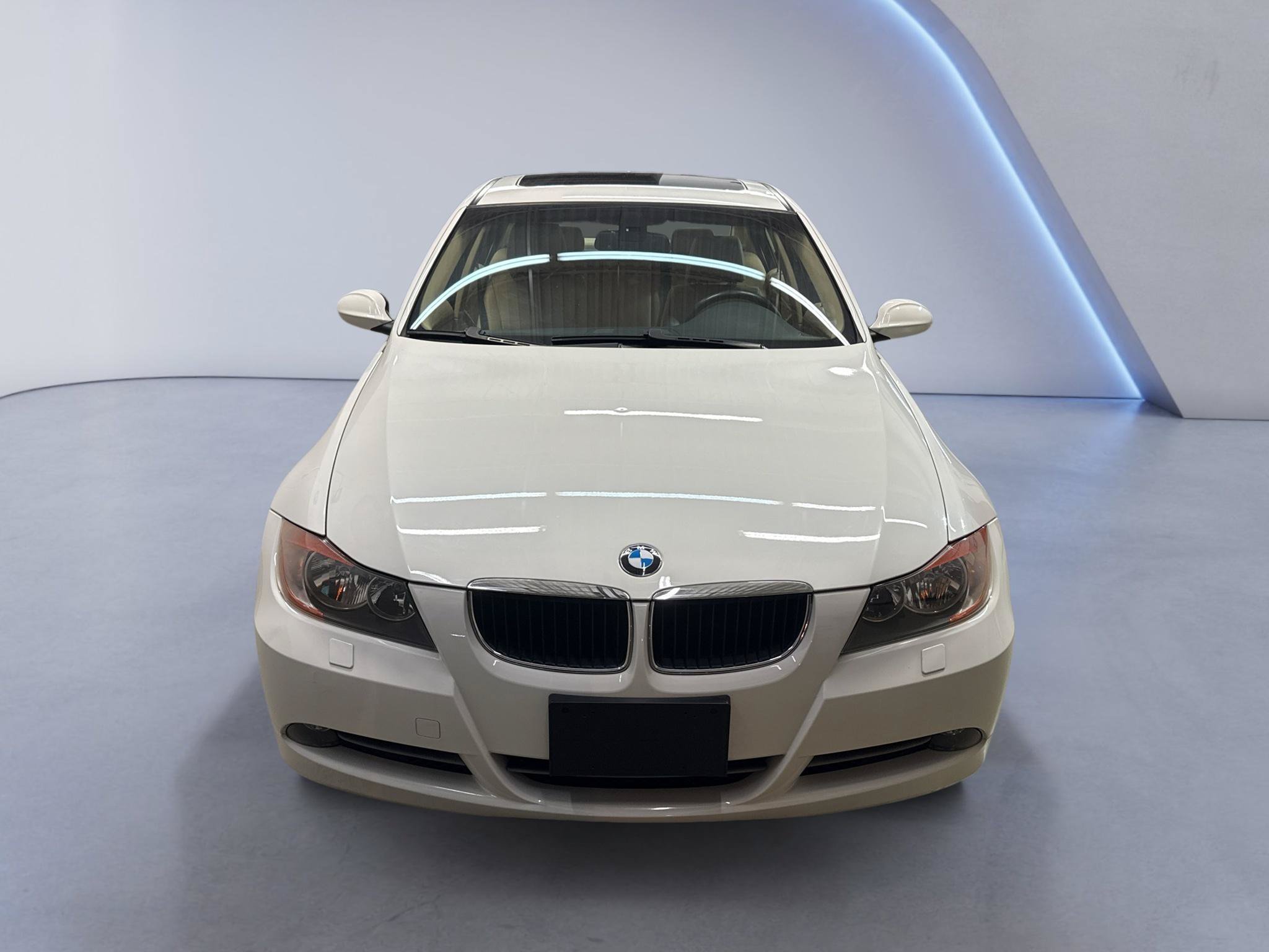 Used 2008 BMW 328xi Sedan AWD/4WD image 2