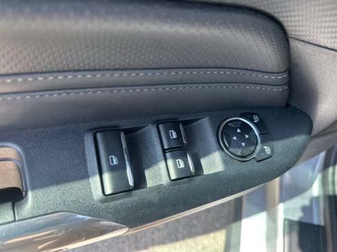 Used 2025 Ford Mustang Premium RWD image 40