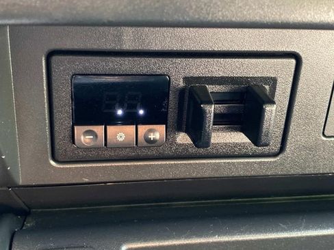 Used 2021 Nissan Titan SV w/ SV Convenience Package AWD/4WD image 26