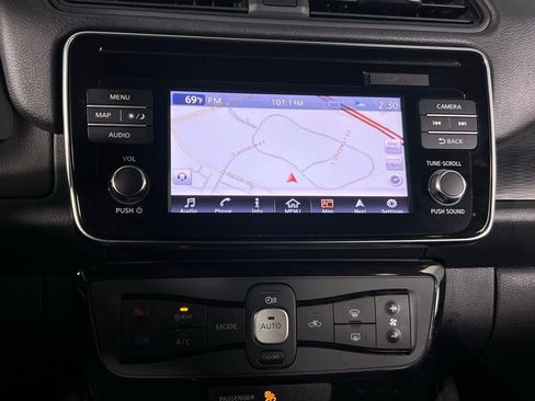 Used 2019 Nissan Leaf SL w/ SL Technology Package image 13