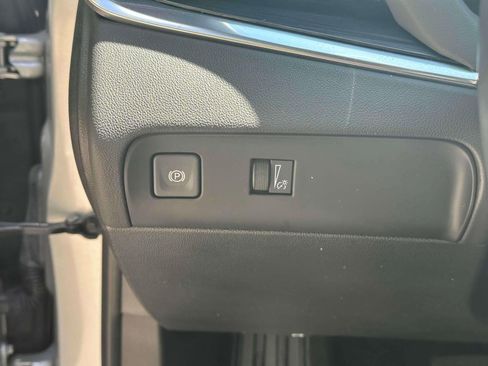 Used 2022 Buick Enclave Essence w/ Experience Buick Package image 23