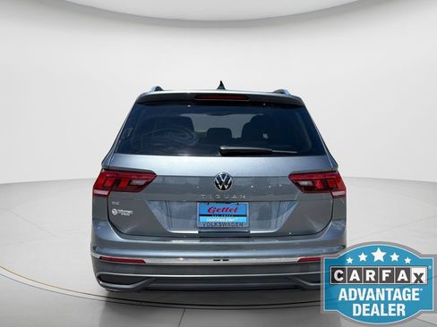 Certified 2022 Volkswagen Tiguan SE FWD image 5