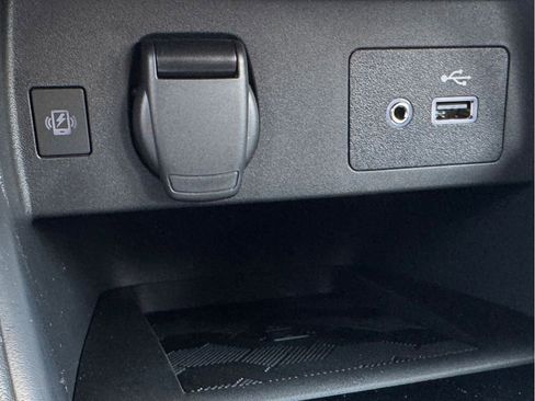 Used 2024 Nissan Versa SV w/ Trunk Package image 14