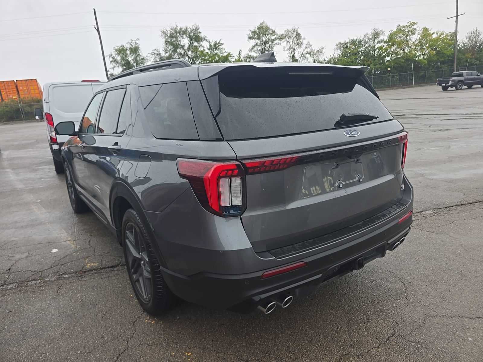 Used 2025 Ford Explorer ST w/ Sun And Sound Package AWD/4WD image 2
